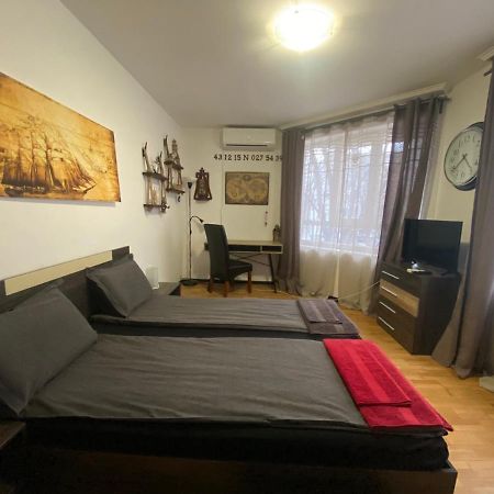 Apartament Bogoslovovi Varna Exterior photo